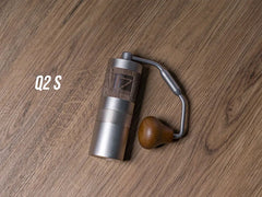 1Zpresso Q2 S Hand Grinder On Wood